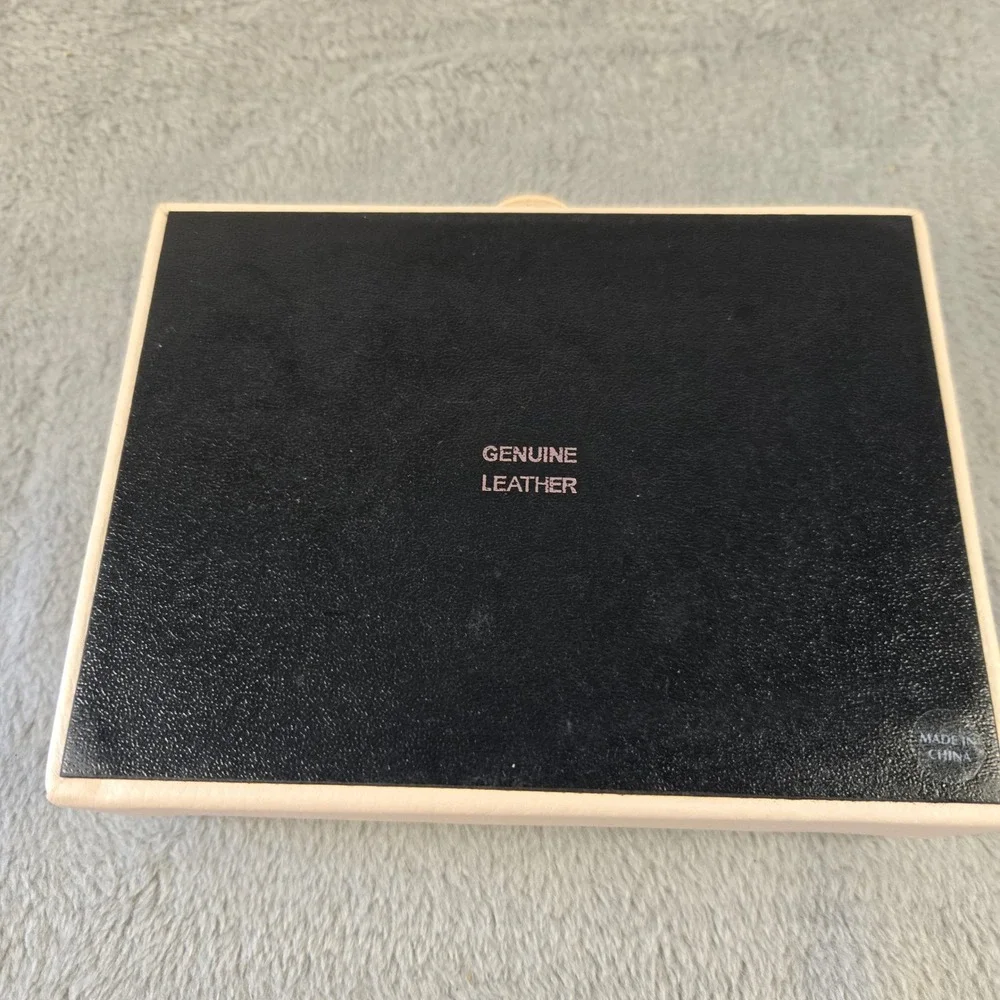 Pandora Cream Genuine Leather Jewelry Box Case Unforgettable Moments Retired